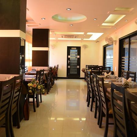 Divine Destination Hotel Варанаси Екстериор снимка