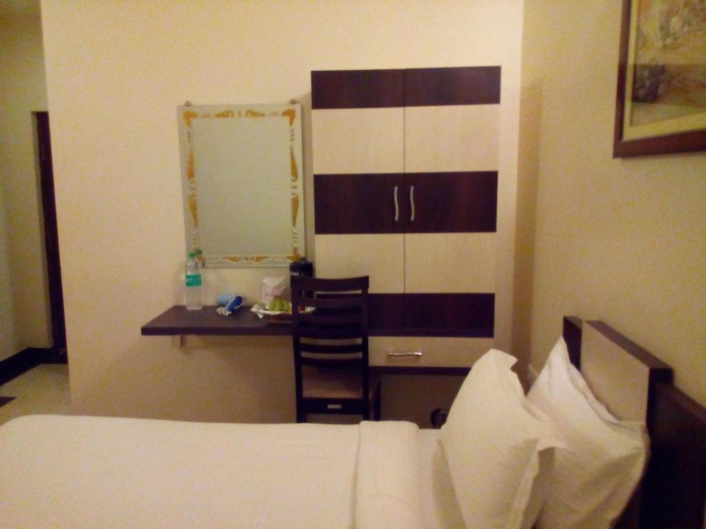 Divine Destination Hotel Варанаси Екстериор снимка